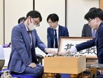 井山連勝、防衛にあと1勝　囲碁の碁聖戦第2局