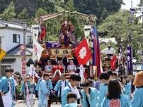 豪華な山車が街道を巡る、江差町　北海道で380年続く祭り