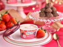 【ハーゲンダッツ新作】「苺のトリュフ」パリパリ食感のチョコと苺の豊かな風味、年末のご褒美アイス