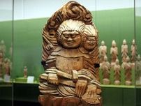 江戸時代から現代へ…ダイナミックな仏像「円空仏」、約１６０体が大阪に集結