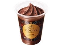 ファミマ×ゴディバ、フラッペ史上最も「チョコ感」詰まった濃厚な１杯