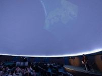 子どもたちが人工衛星「ＥＹＥ」で宇宙から撮った写真、神戸のプラネタリウムで鑑賞…歓声上がる