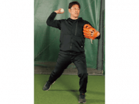 侍JAPAN監督/井端弘和が教える左投手が牽制球で走者を惑わす方法とは！？【少年野球 デキる選手はやっている「打つ・走る・投げる・守る」】