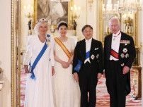 英王室、天皇陛下にガーター勲章を授与　刻まれた日英の歴史