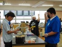 沼津・誠恵高校で文化祭　地元ラーメン店とコラボした混ぜそばの試食も