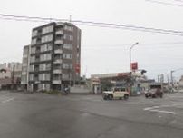 ガソリンスタンドの壁に乗用車が衝突　運転していた36歳の女性が死亡　石川・金沢市