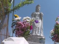 「なぜ、こんなことを…」長野・中野市4人殺害事件から１年　癒えぬ悲しみ　わからぬ真相　被告両親建てた「観音像」には冥福祈る花束　