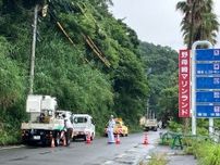 【続報】長崎市脇岬町で高さ15m、幅5mにわたり「がけ崩れ」　県道が全面通行止めに