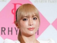 浜崎あゆみ、原因不明の激痛に困惑「立ち上がるのも座るのも出来ない」