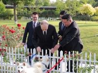 独裁者は揃って犬がお好き？ 金正恩総書記がプーチン大統領に大型猟犬を贈った意味