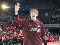 「スリーを決められずにすみません…」　林咲希主将が異例の〝謝罪〟も、バスケットボール女子日本代表が見せた別の「強み」