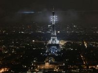 気球型の聖火台が花の都の夜空に浮かぶトレビアン演出　パリ五輪が開幕　ジダン、レディー・ガガにセリーヌ・ディオンらも登場