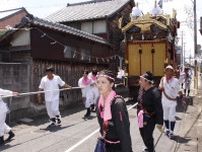 「中津祇園」本番前に町内回り、踊り子が舞披露　26日に幕開け