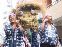 デカっ！東京・世田谷の住宅街に大蛇現る！奥澤神社のお練り行事で厄除！東京にもあったんだこんな奇祭が。