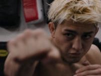 “格闘技界の二刀流”鈴木千裕、初のデジタル写真集発売　練習姿からスーツ、等身大の笑顔まで撮り下ろし
