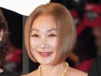 63歳・浅野温子、背中＆胸元パックリドレスで登場　『あぶ刑事』登場シーンは「盛大に爆発」