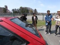 おぎやはぎ、42年前の”日本で1番売れた車”に驚き「程度がすごい」　安藤優子の初愛車は”あれだけ売れたのに”現存少ない激レアカー