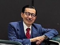 岩井ジョニ男、愛車の“2代目カローラ”で尾行？　”昭和の親父”を体現