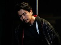 松本潤、13年ぶり舞台『正三角関係』開幕に決意新た「心を込めてやっていきたい」