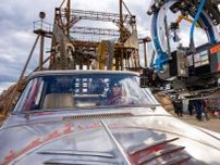 ジョージ・ミラー監督「すべての車はキャラを象徴する」“ヤバい改造車”を徹底紹介!　映画『マッドマックス：フュリオサ』