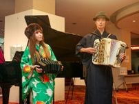 神戸の「しあわせの村」開村35周年記念　生演奏ミニライブを開催