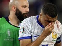 フランス、EURO初戦勝利もエムバペが流血…デシャン監督は鼻骨折を示唆 「かなりよくない」