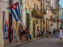 キューバ、一般旅券を持つ中国人の入国ビザ免除を発表