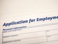米新規失業保険申請、21万2000件と横ばい　労働市場の堅調さ続く