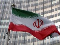 イラン、存立脅かされれば核ドクトリン変更へ＝最高指導者顧問