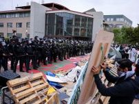カリフォルニア大学アーバイン校でデモ隊が講堂占拠、警察が出動