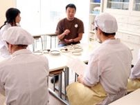 春巻き、食パン…手軽に　西九州大短大部と長崎短大の学生がもち麦レシピ開発　