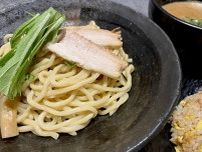 『麺松 新宿歌舞伎町店』は、24時間ベジポタつけ麺を個室でゆっくり味わえるラーメン居酒屋