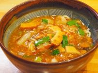 根津『あたりや食堂』の名物・雷々麺は、家族代々で紡ぐここにしかない宮崎の味