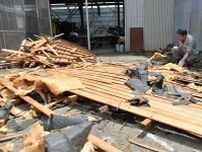 佐野で突風被害31棟　ダウンバーストか　屋根剥がれ、窓ガラス割れる　宇都宮地方気象台調査