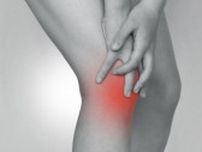 つらい膝の痛みの原因は座り方に？ 温めてもマッサージしても治らない膝痛のためにほぐすべき意外な部位