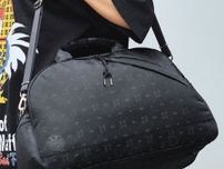 【DJ女子の通勤バッグをのぞき見】吉田カバン発「POTR」のボストンバッグの中身は仕事道具に加えて…