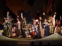 不朽のオペラ『ラ・ボエーム』を妙計奇策にリビルディングしたオペラショウが上演中　ポップにショーアップした舞台写真が公開