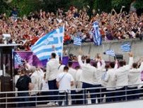 パリ五輪開会式　船上パレード先頭はギリシャ！旗手のアデトクンボ「非常に光栄」