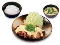 松のや「チキン南蛮定食」6月19日発売、カラッと揚げた鶏もも肉2枚に甘酸っぱい特製ダレと、「チキン南蛮のためのタルタルソース」をかけた商品