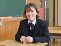 ウクライナの戦禍を逃れ日本に留学　ダリアさん15歳「今日も普通に学校に行ける。本当にうれしい」
