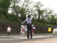 小学生を横断歩道でひき逃げ…登校中の事故防止へ現場で交通指導　静岡・浜松市