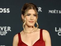 元人気女子テニス選手、ブシャールのレオパード柄ビキニ姿に「セクシー」「驚くほど美しい」とファン釘付け