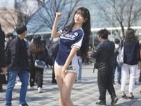 「大人の色気がえげつない！」韓国No.1チアが大胆ビキニ姿で魅せた“ドッカンボディ”にファン喝采！「すべてが完璧」「バービー人形だな」