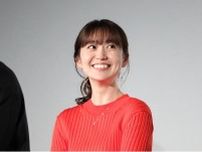 大島優子“白木”、笑顔のオフショットに「完全に騙された笑」「事務所に入った理由気になる」と反響続々＜アンチヒーロー＞