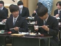 老舗旅館「戸田家」で特別授業…三重の高校生が和食を食べる作法学ぶ タイやエビの刺身等の祝い懐石を教材に