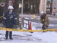 「道路が泡まみれ」と通報…駅前の道路で“消火剤の泡”あふれる 駐車場で消火設備に車が衝突か 名古屋