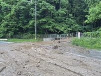 県道を30m程にわたりふさぐ…大雨の影響で岐阜県高山市の道路2ヵ所に大量の土砂が流入 通行止め等の被害