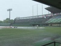 グラウンドには雨降りしきる…野球場の“会議室”で高校野球愛知大会の開会式 熱中症対策で開幕前日の午後に