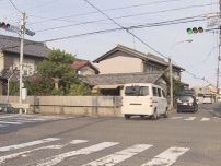 軽乗用車が信号無視か…路線バスと74歳女性が運転する軽乗用車が衝突 軽に乗っていた女子高校生ケガ