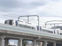 ホームから線路に飛び込む…男性が空港に向かう特急電車にはねられ死亡 一時運転見合わせとなり旅行客に影響